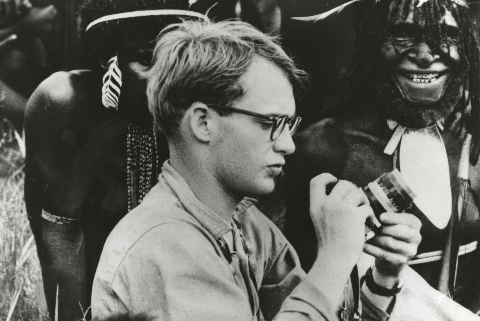 Michael Rockefeller met papoea's