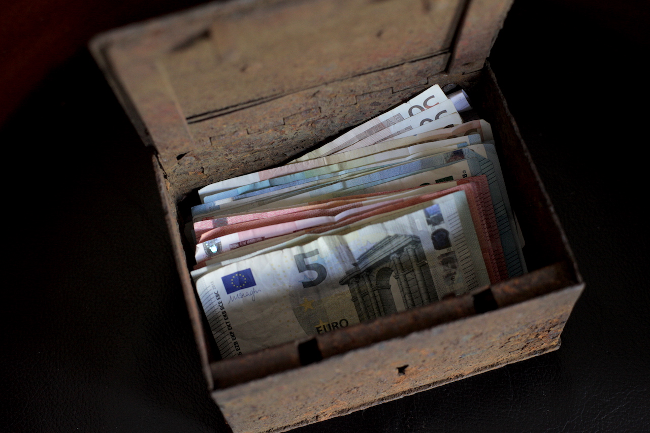 580 euro in roestig kistje